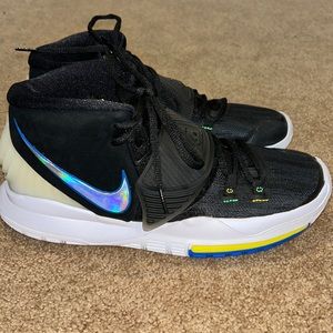 NIKE kyrie “Shutter Shades”